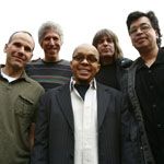 THE YELLOWJACKETS <br />featuring MIKE STERN