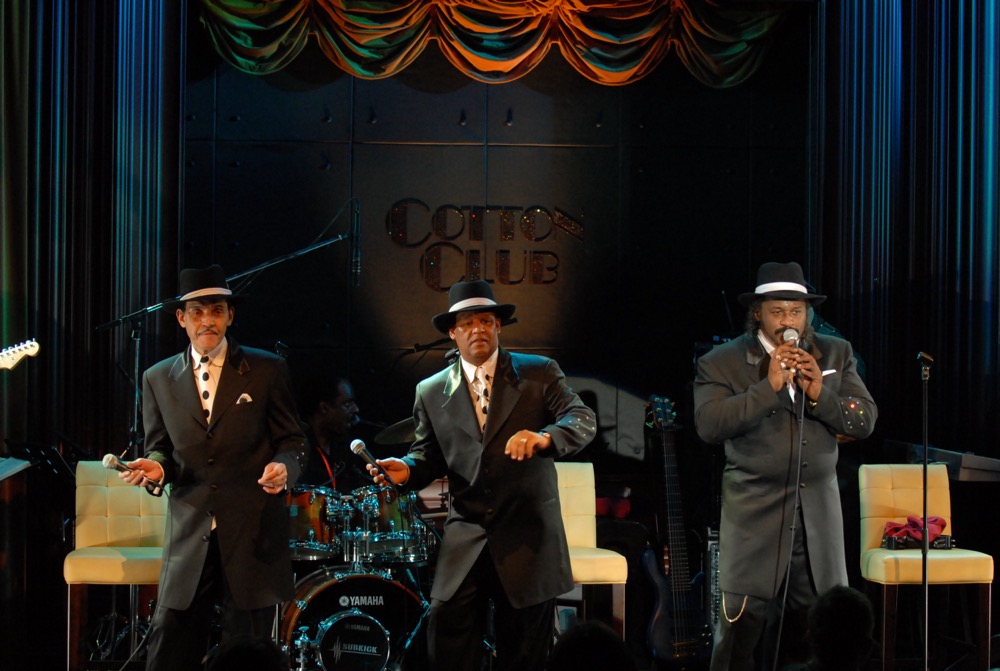 THE CHI-LITES