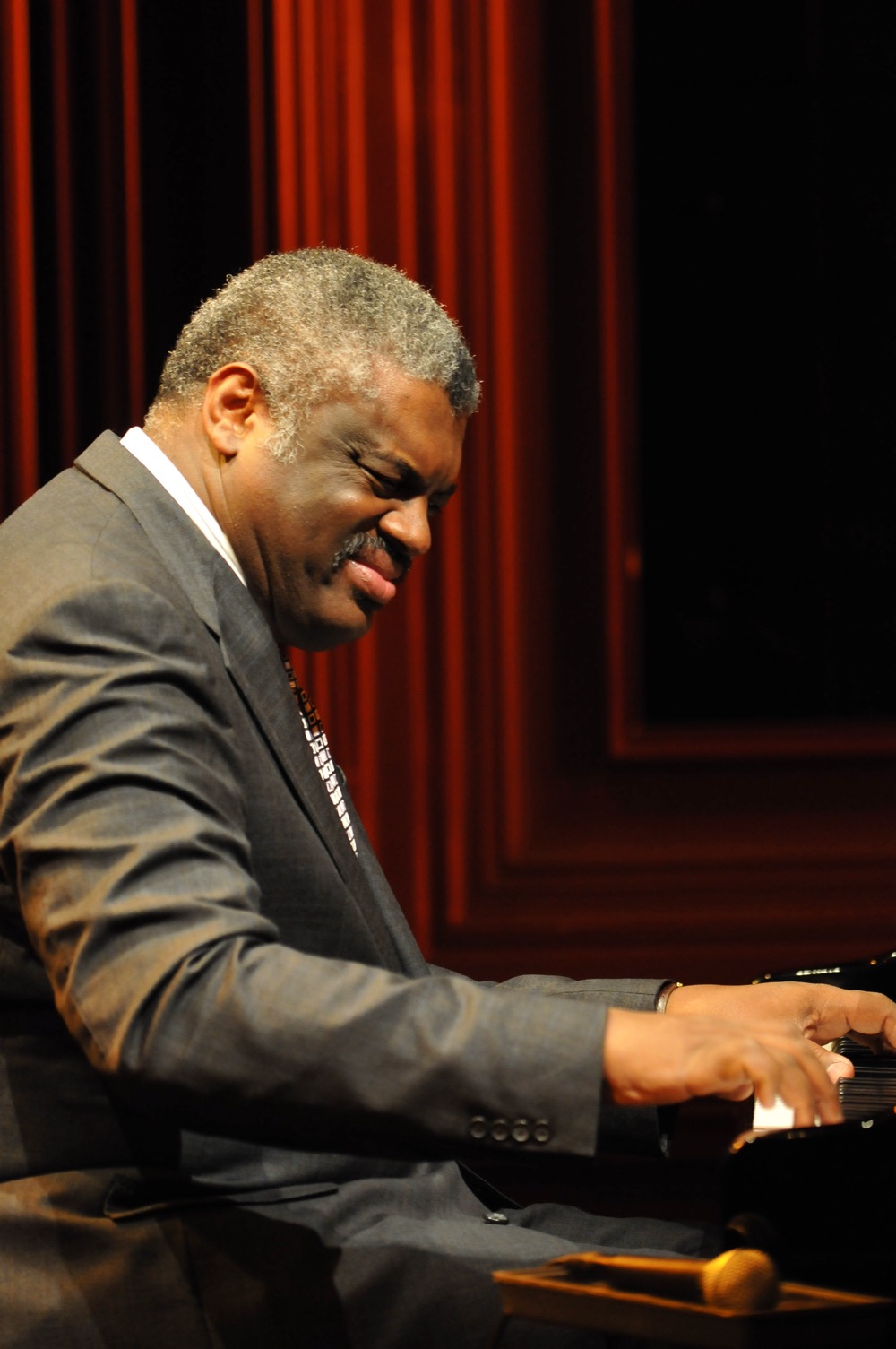 MULGREW MILLER piano solo