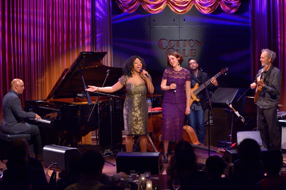 BILLY CHILDS <br>featuring BECCA STEVENS <br class='sp'>& ALICIA OLATUJA